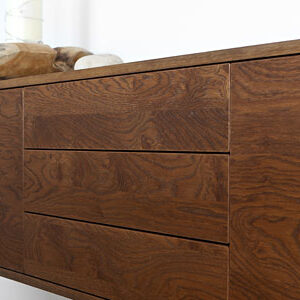 Sideboard aus Nussbaum