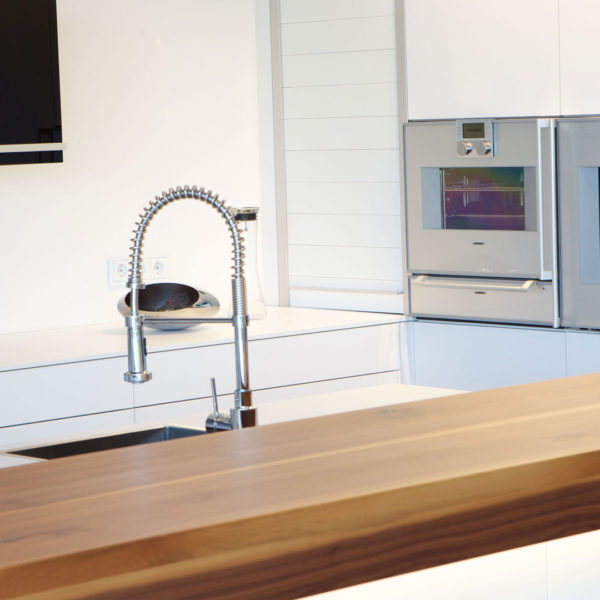 Kueche mit Wärmeschublade