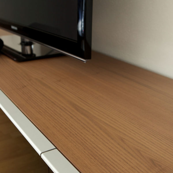 Wohnzimmer - TV-Moebel schwarz glänzend mit Wandregalen