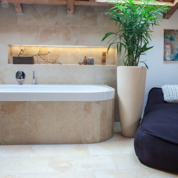 Badmöbel und Raumkonzept für eine Badrenovierung