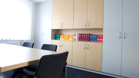 Besprechungszimmer und Empfangstheke