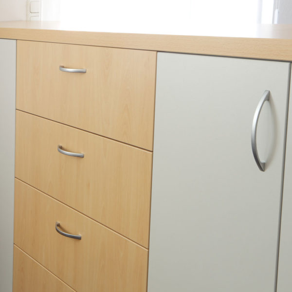 Besprechungszimmer und Empfangstheke