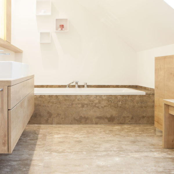 Badmöbel, gefertig von der Schreinerei Steinberger