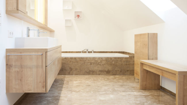 Badmöbel, gefertig von der Schreinerei Steinberger