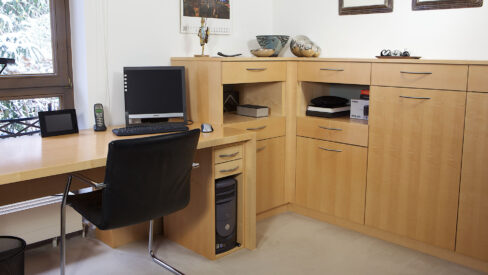 Homeoffice in der Holzart Ahorn