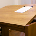 Homeoffice mit klappbarem Schreibtisch