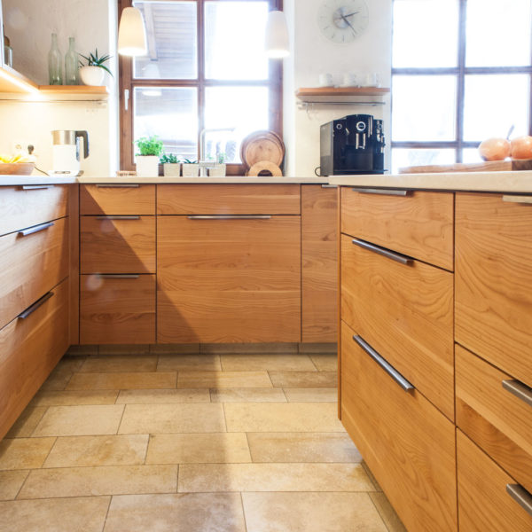 Große Küche inklusive Raumplanung für eine Renovierung