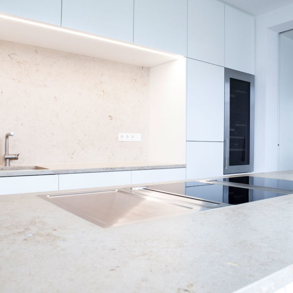 Exklusive Küche in weiß