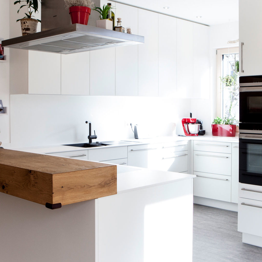 Moderne Küche in weiß