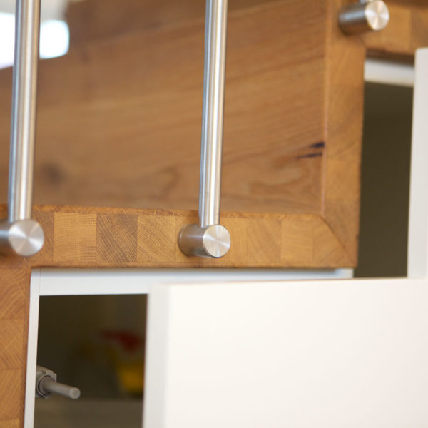 Treppe mit integrierter Schrankwand