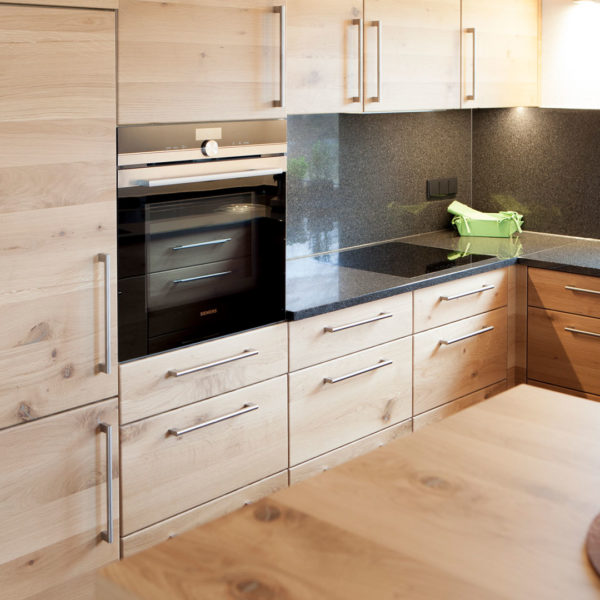 Küche in exklusiver Holzoptik