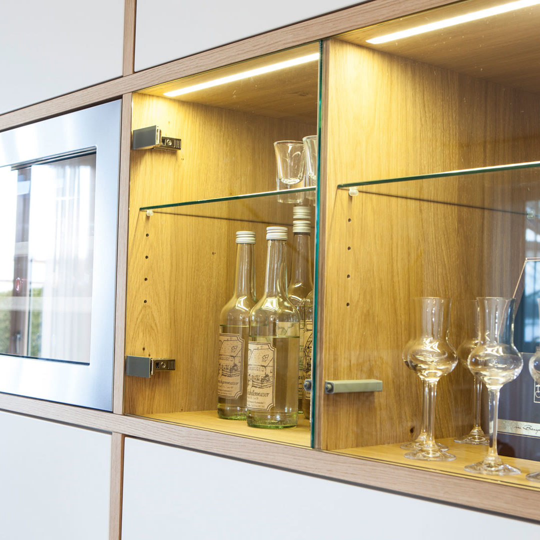 Spirituosen- und Weinschrank