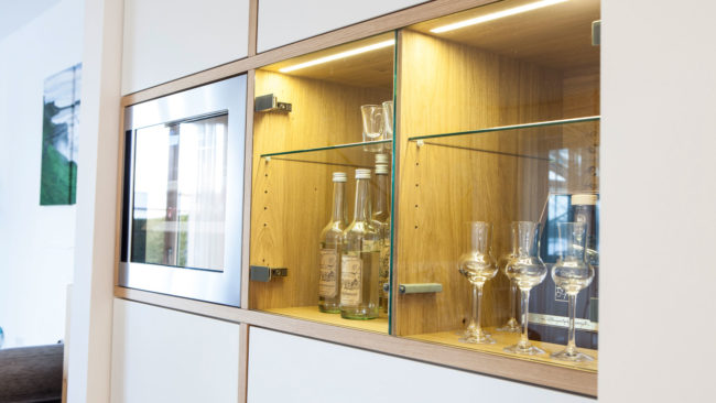 Spirituosen- und Weinschrank