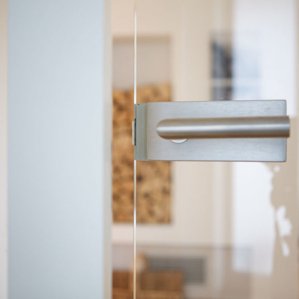 Schöner Windfang mit Glastüre