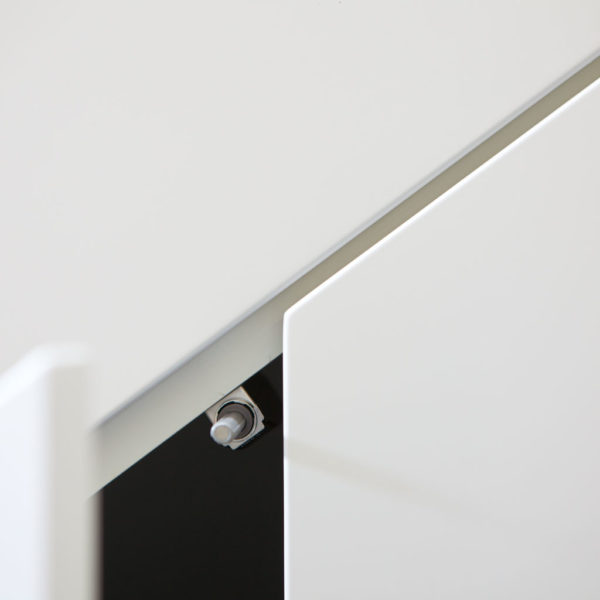 Treppe mit integriertem Schrank